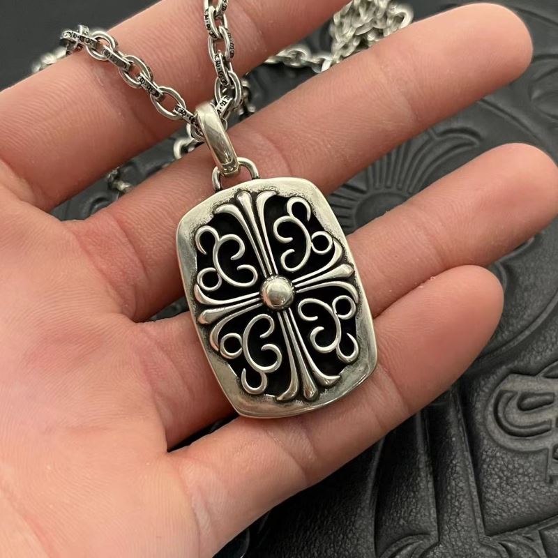 Ch*0me He**ts necklaces